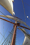 Ben and Raisa Gertsberg - The Star Of India. Mast And Sails